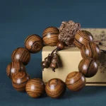 Rosewood Green Sandalwood Small Leaf Red Sandalwood Dragon Carved Protection Bracelet - Image 11