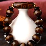 Tibetan Natural Nine-Eye Dzi Bead Agate Wealth Blessings Bracelet - Image 5