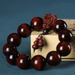 Rosewood Green Sandalwood Small Leaf Red Sandalwood Dragon Carved Protection Bracelet - Image 12