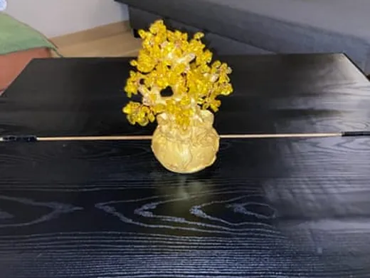 Citrine money tree displayed on a customer desk